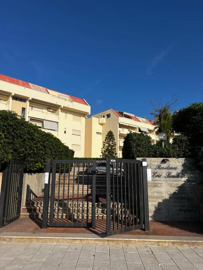 A Casa Di Rosa,Fronte Spiaggia, Piscina,Parcheggio Trapani Kültér fotó
